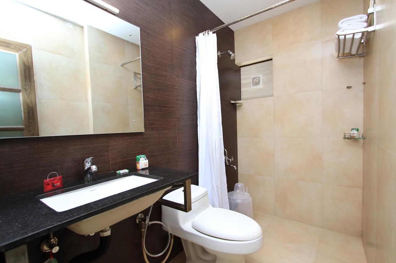 Oyo 7463 Leo Suites Bangalore Bagian luar foto
