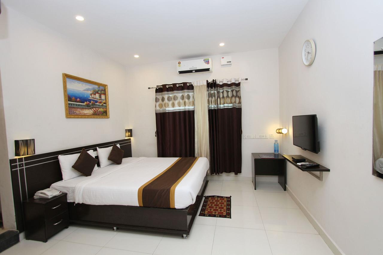 Oyo 7463 Leo Suites Bangalore Bagian luar foto