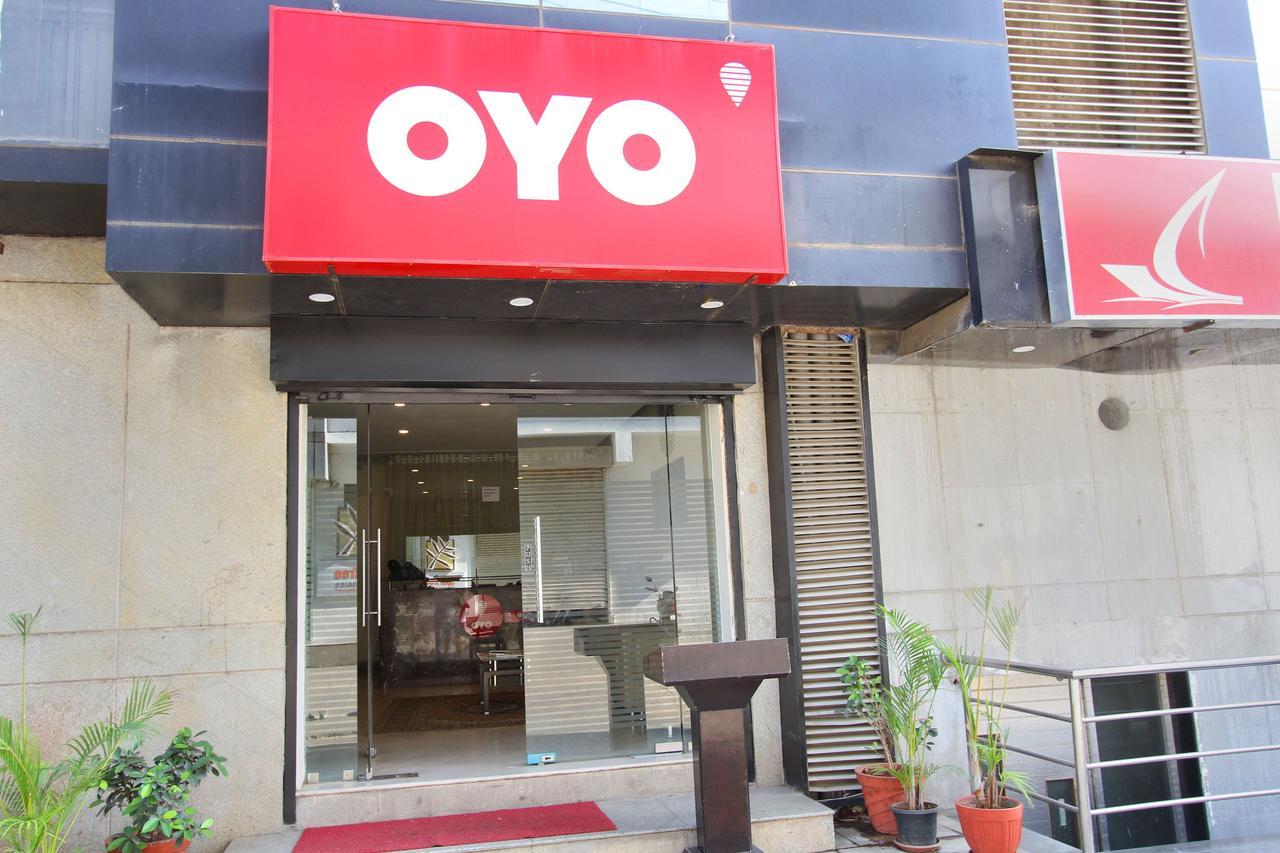Oyo 7463 Leo Suites Bangalore Bagian luar foto